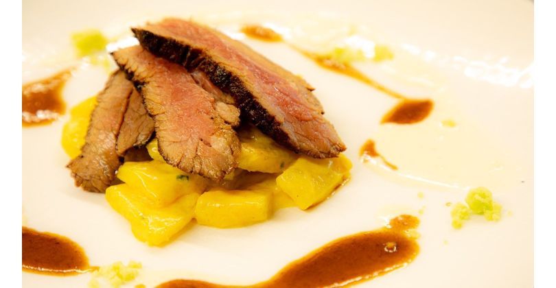Sous Vide Bürgermeisterstück in Soja-Honig-Marinade auf Kohlrabenpüree mit Soja-Honig Reduktion