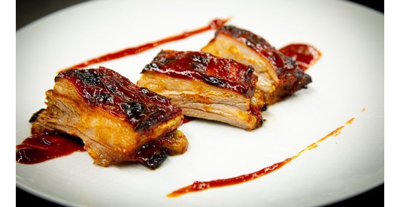 Juicy Aargau pasture-fed lamb spareribs with BBQ sauce