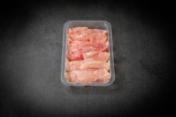 Table-top grill with chicken breast