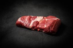 Boar shoulder for Pulled boar